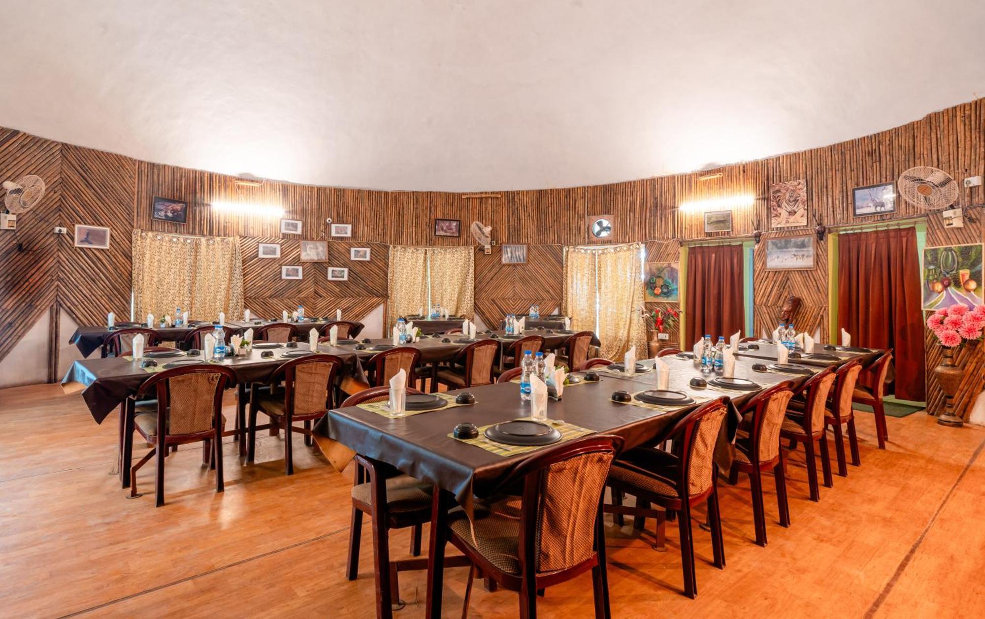 Treebo Premium Mowgli'S Den, Pench Hotel Khawasa Bagian luar foto
