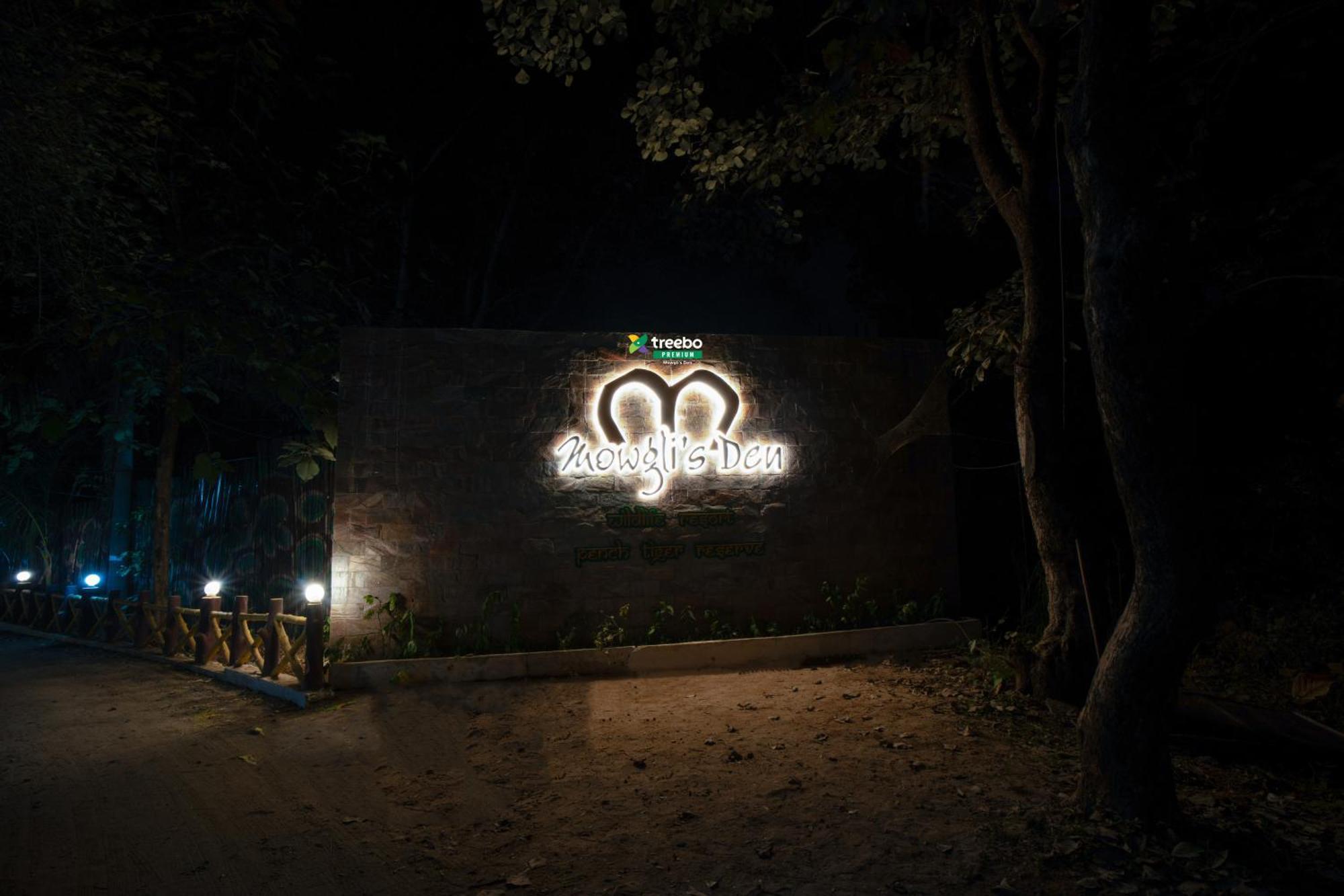 Treebo Premium Mowgli'S Den, Pench Hotel Khawasa Bagian luar foto