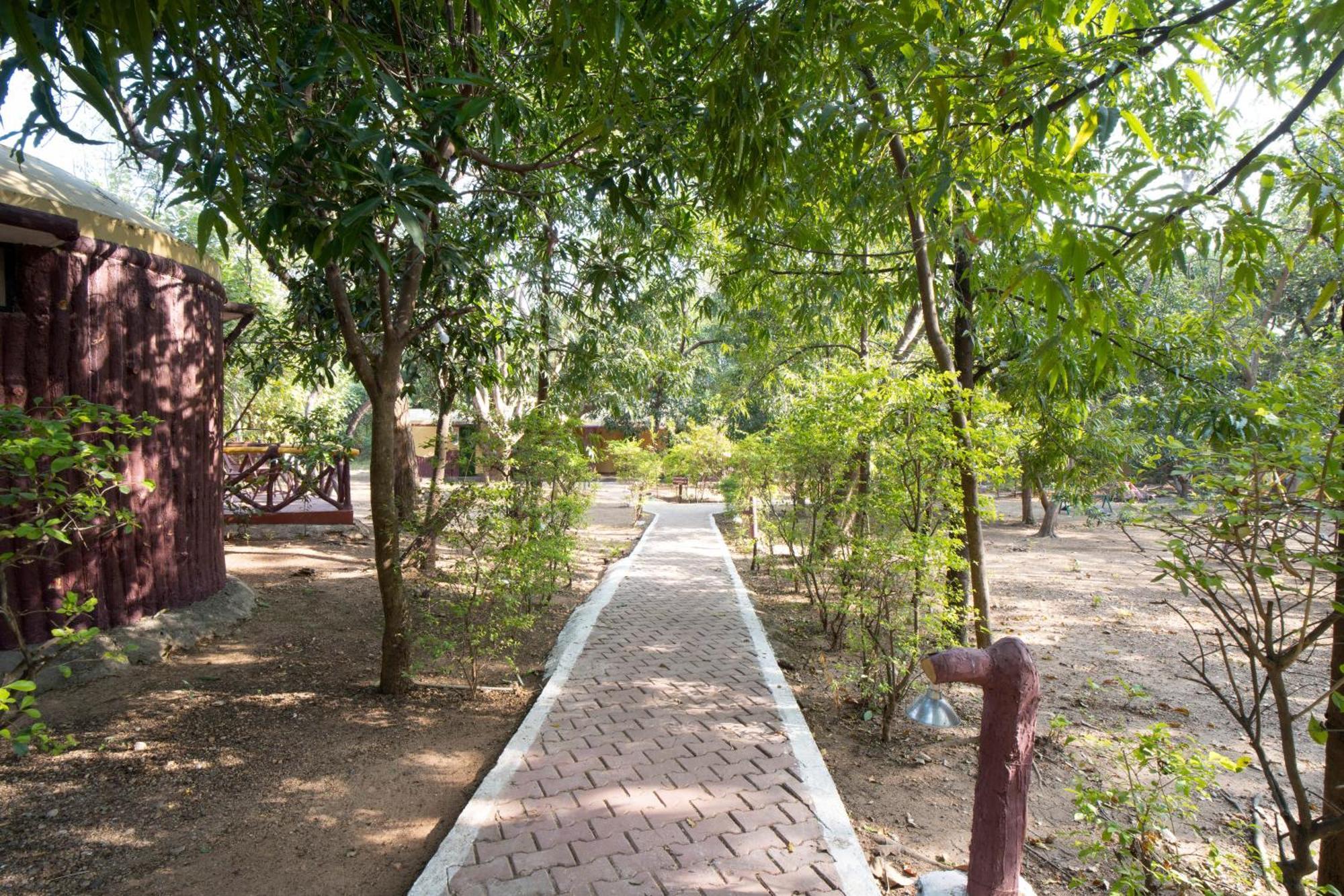 Treebo Premium Mowgli'S Den, Pench Hotel Khawasa Bagian luar foto