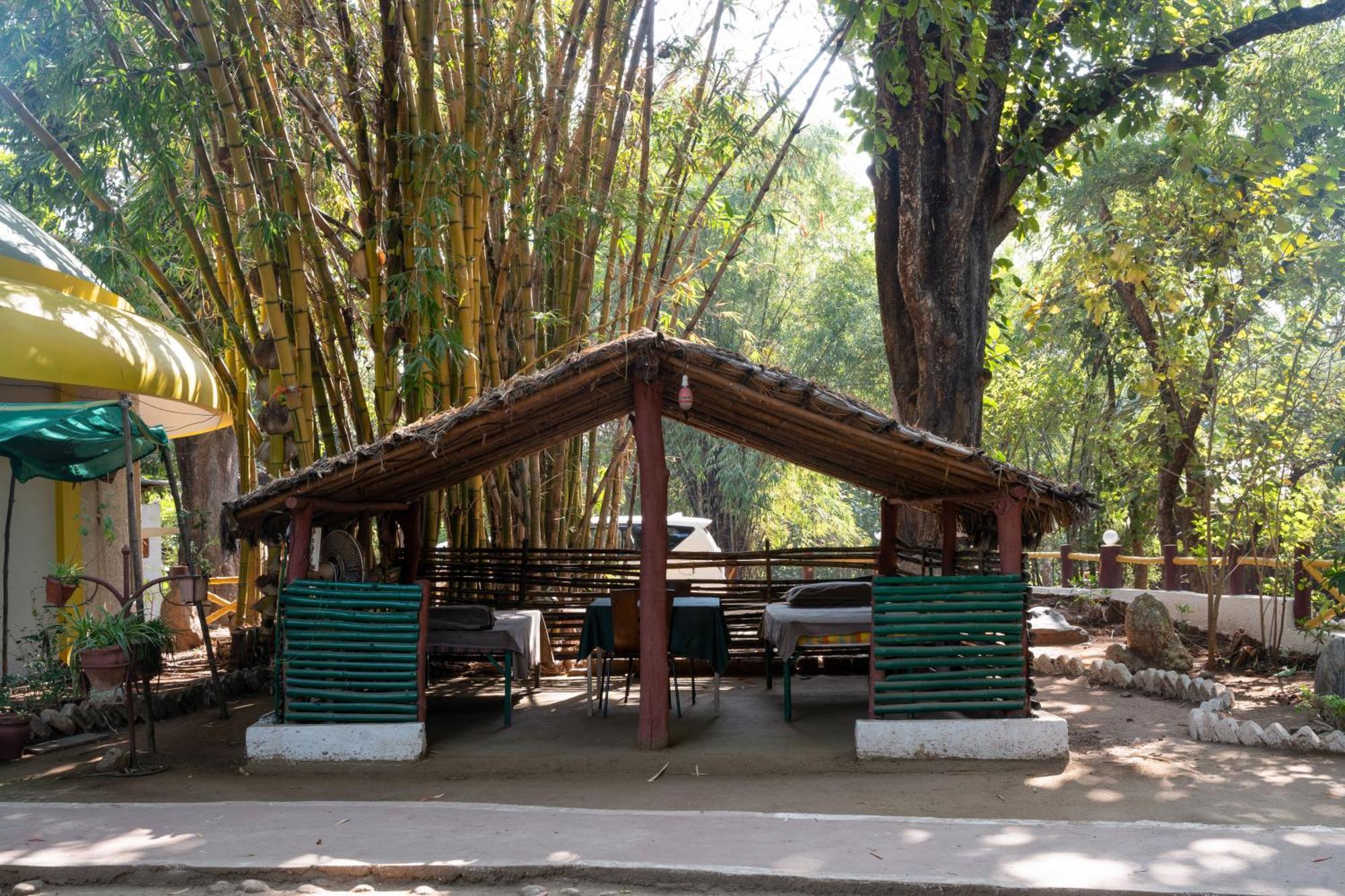 Treebo Premium Mowgli'S Den, Pench Hotel Khawasa Bagian luar foto