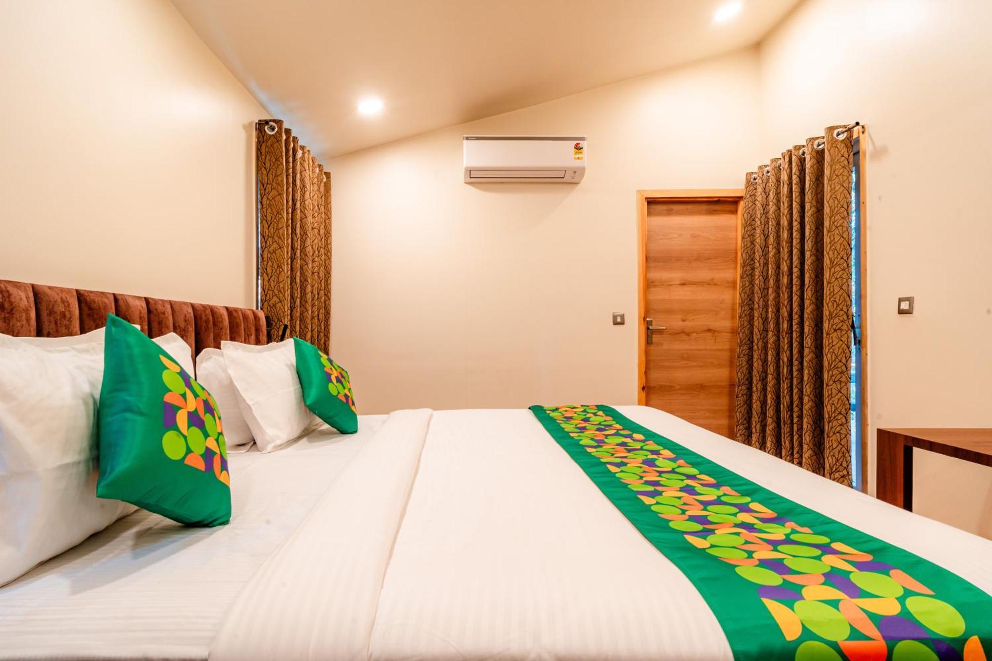 Treebo Premium Mowgli'S Den, Pench Hotel Khawasa Bagian luar foto