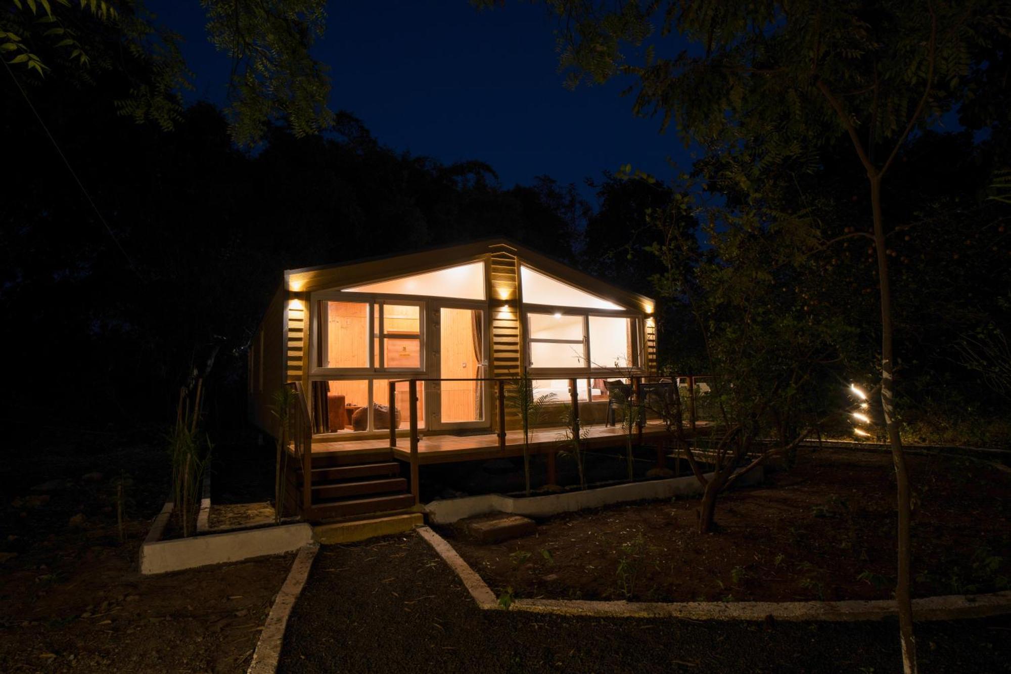 Treebo Premium Mowgli'S Den, Pench Hotel Khawasa Bagian luar foto