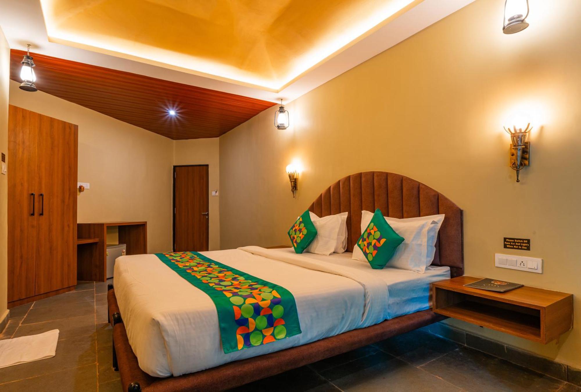 Treebo Premium Mowgli'S Den, Pench Hotel Khawasa Bagian luar foto
