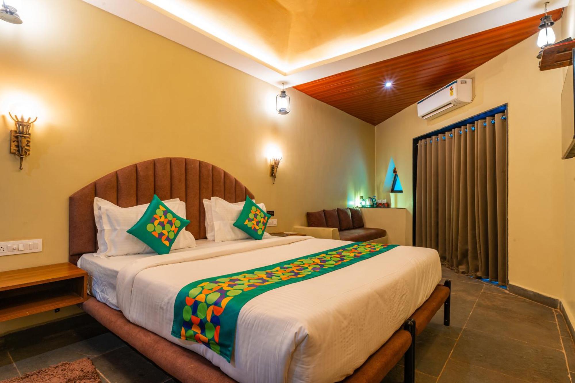 Treebo Premium Mowgli'S Den, Pench Hotel Khawasa Bagian luar foto
